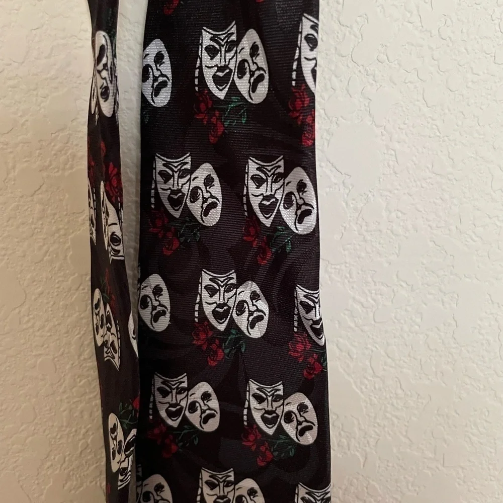 Steven Harris Comedy/Tragedy Tie